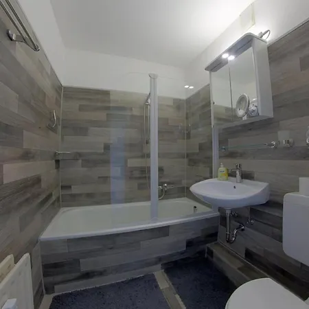 Apartamento 283 *